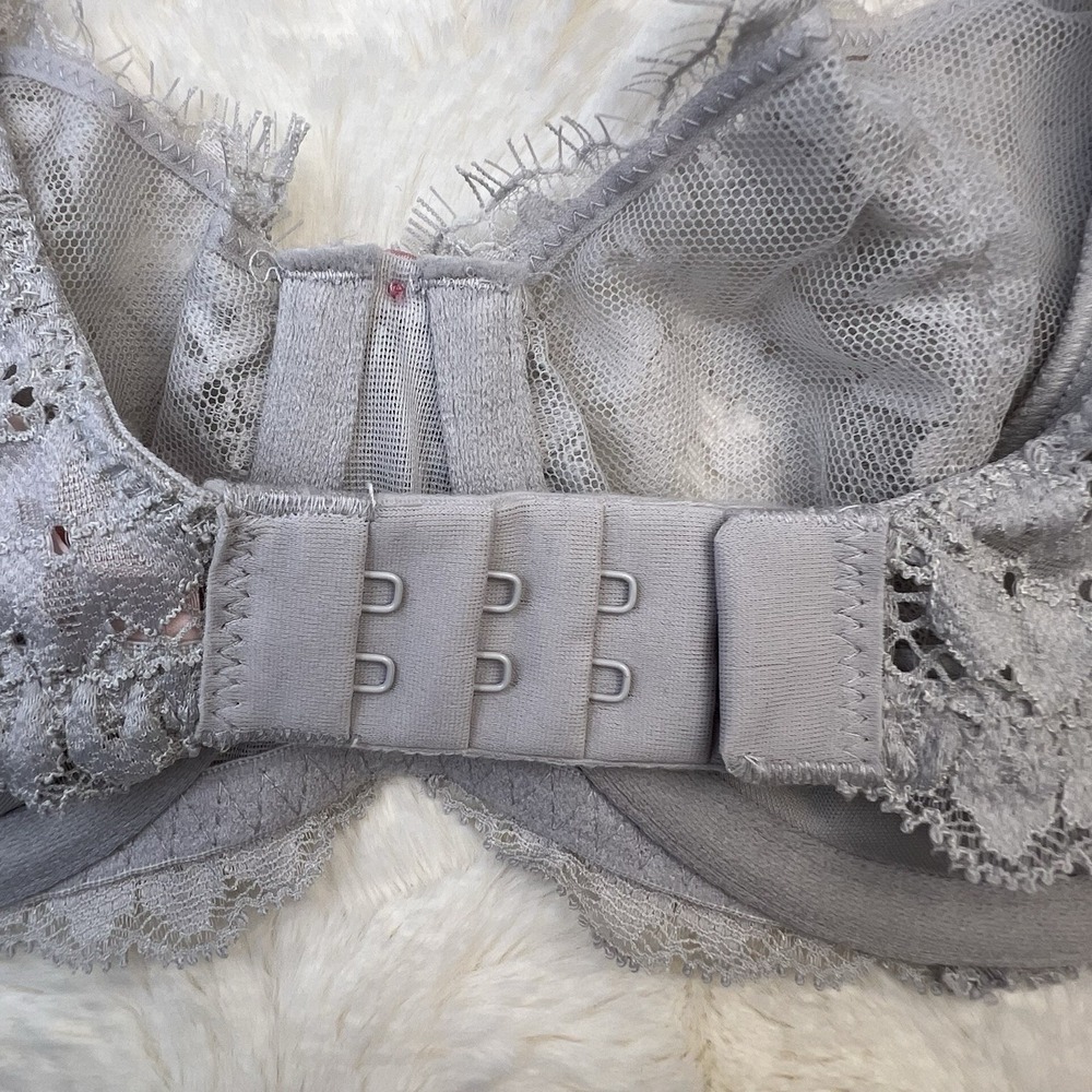 Victoria's Secret Dream Angels Lace Balconette Bra Sparkle Strap Gray 34C NWT - Picture 9 of 9